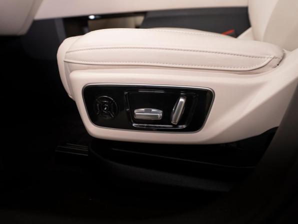 Li Auto (Lixiang) L7 I Рестайлинг с пробегом 2024 года, цена 7 240 000 рублей, 28184 км, внедорожник, Автокод Объявления