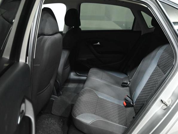 Volkswagen Polo V Рестайлинг с пробегом 2018 года, цена 850 000 рублей, 238509 км, седан, Автокод Объявления