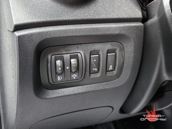 Renault Kaptur I с пробегом 2018 года, цена 1 370 000 рублей, 131291 км, внедорожник, Автокод Объявления