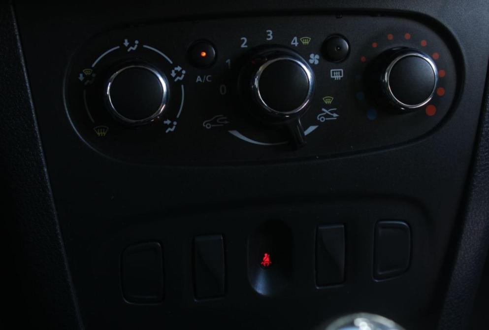 Renault Logan II Саратов  - изображение 19