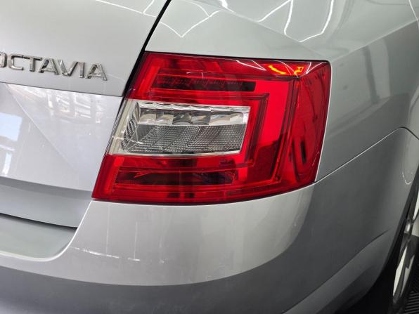 Skoda Octavia III (A7) с пробегом 2017 года, цена 1 599 000 рублей, 162553 км, лифтбек, Автокод Объявления