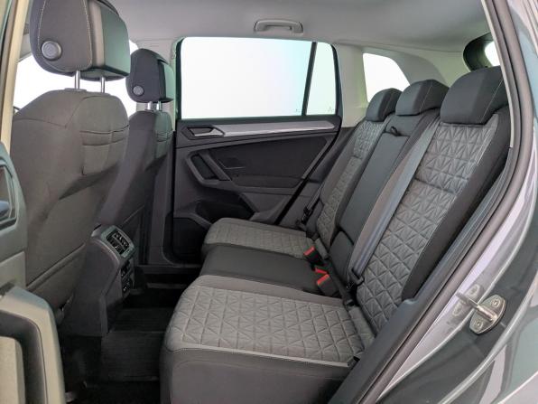 Volkswagen Tiguan II Рестайлинг с пробегом 2021 года, цена 3 650 000 рублей, 62212 км, внедорожник, Автокод Объявления