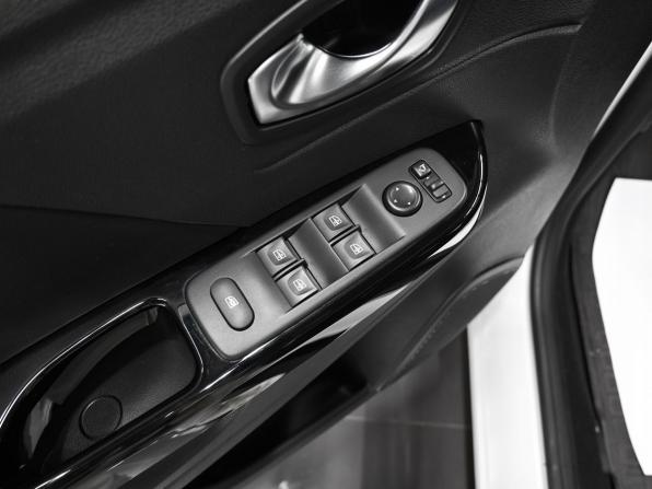 Renault Kaptur I Рестайлинг с пробегом 2022 года, цена 1 965 000 рублей, 23434 км, внедорожник, Автокод Объявления