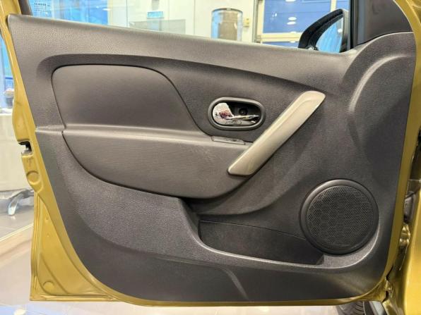 Renault Sandero II с пробегом 2015 года, цена 740 000 рублей, 245000 км, хэтчбек, Автокод Объявления