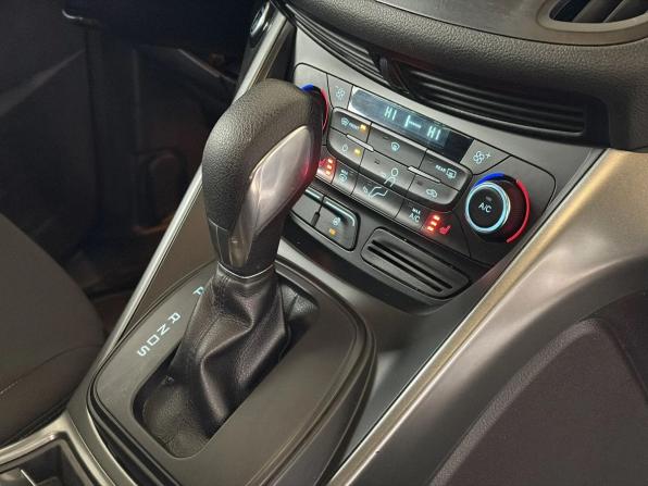Ford Kuga II Рестайлинг с пробегом 2018 года, цена 1 489 000 рублей, 167126 км, внедорожник, Автокод Объявления