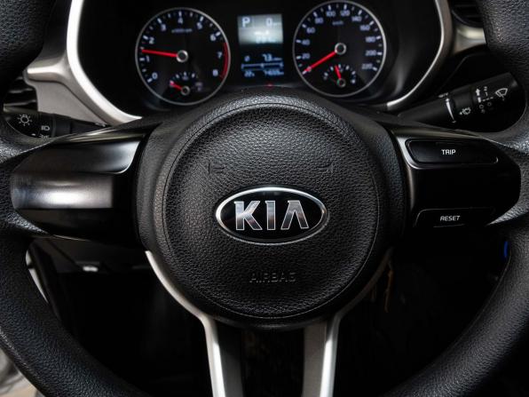 Kia Rio IV Рестайлинг с пробегом 2021 года, цена 1 740 000 рублей, 75000 км, седан, Автокод Объявления