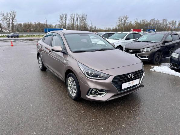 Hyundai Solaris II с пробегом 2019 года, цена 1 406 000 рублей, 71196 км, седан, Автокод Объявления