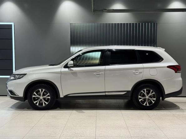 Mitsubishi Outlander III Рестайлинг 2 с пробегом 2016 года, цена 1 845 000 рублей, 128086 км, внедорожник, Автокод Объявления