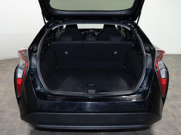 Toyota Prius IV (XW50) с пробегом 2016 года, цена 1 100 000 рублей, 178474 км, лифтбек, Автокод Объявления