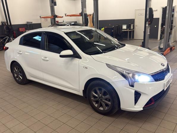 Kia Rio IV Рестайлинг с пробегом 2020 года, цена 1 250 000 рублей, 153936 км, седан, Автокод Объявления