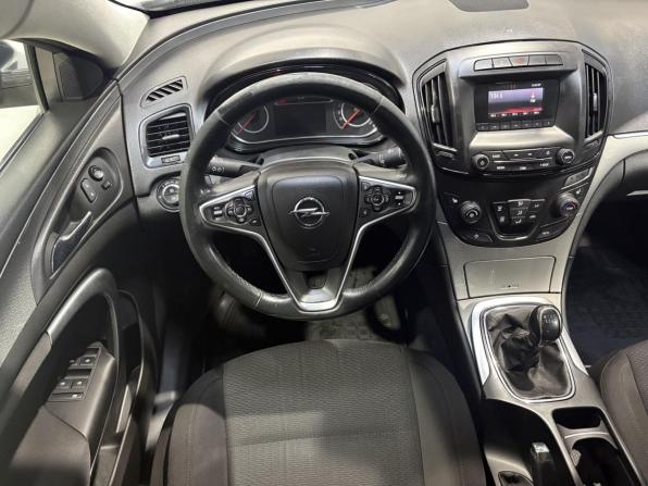 Opel Insignia I Рестайлинг с пробегом 2014 года, цена 953 000 рублей, 260861 км, седан, Автокод Объявления