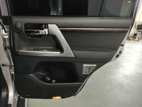 Toyota Land Cruiser 200 Series Рестайлинг 1 с пробегом 2013 года, цена 3 200 000 рублей, 240350 км, внедорожник, Автокод Объявления
