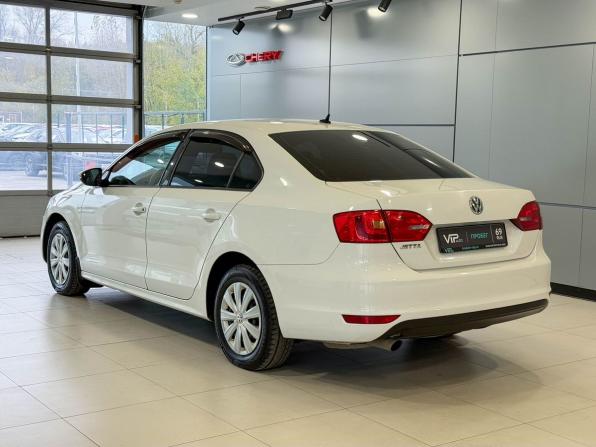 Volkswagen Jetta VI с пробегом 2013 года, цена 915 000 рублей, 237602 км, седан, Автокод Объявления