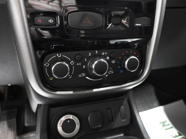Renault Duster I с пробегом 2015 года, цена 865 000 рублей, 262147 км, внедорожник, Автокод Объявления