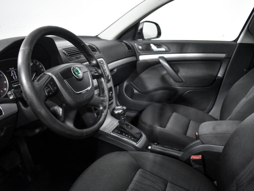 Skoda Octavia II (A5) Рестайлинг Санкт-Петербург  - изображение 10