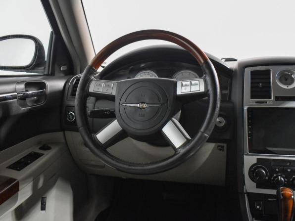 Chrysler 300C I с пробегом 2006 года, цена 670 000 рублей, 250958 км, седан, Автокод Объявления