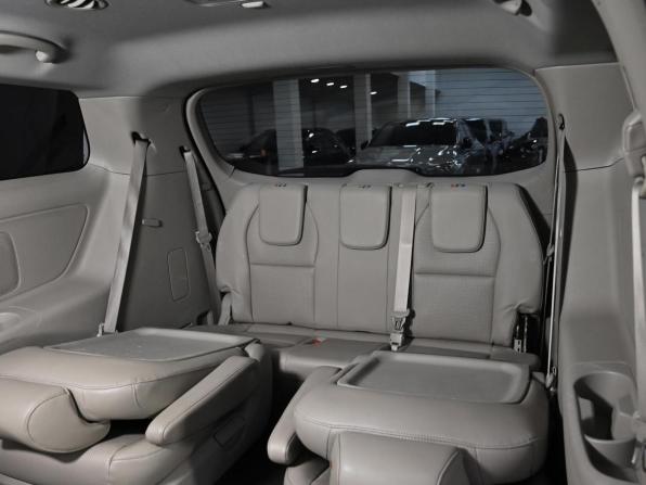 Kia Carnival III с пробегом 2018 года, цена 2 549 000 рублей, 151000 км, минивэн, Автокод Объявления