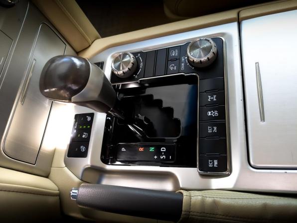 Toyota Land Cruiser 200 Series Рестайлинг 2 с пробегом 2016 года, цена 5 800 000 рублей, 140313 км, внедорожник, Автокод Объявления