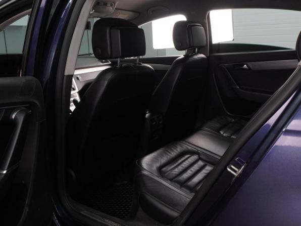 Volkswagen Passat B7 с пробегом 2013 года, цена 1 007 000 рублей, 337415 км, седан, Автокод Объявления