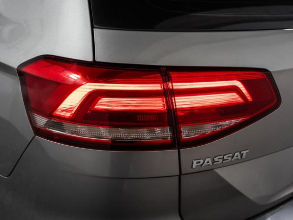 Volkswagen Passat B8 с пробегом 2015 года, цена 1 520 000 рублей, 77380 км, универсал, Автокод Объявления