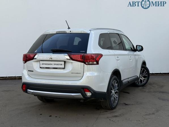 Mitsubishi Outlander III Рестайлинг 2 с пробегом 2015 года, цена 2 300 000 рублей, 27789 км, внедорожник, Автокод Объявления