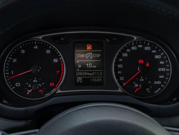 Audi A1 I (8X) с пробегом 2012 года, цена 998 000 рублей, 206284 км, хэтчбек, Автокод Объявления