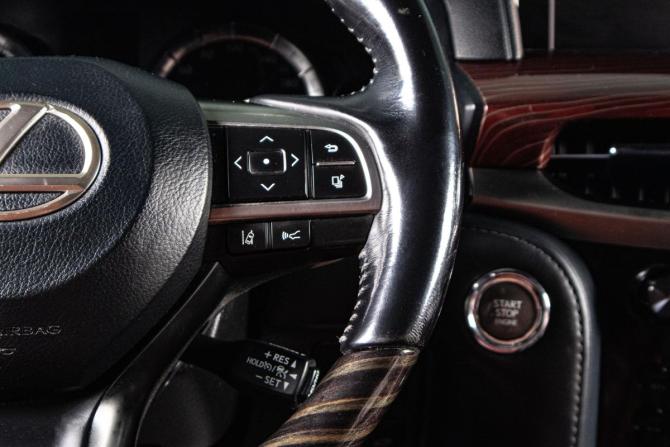 Lexus LX III Рестайлинг 2 с пробегом 2018 года, цена 9 409 000 рублей, 82288 км, внедорожник, Автокод Объявления