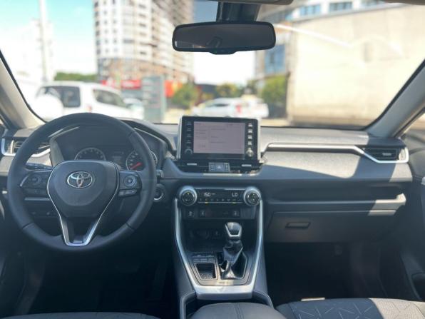 Toyota RAV4 V (XA50) с пробегом 2021 года, цена 2 890 000 рублей, 32000 км, внедорожник, Автокод Объявления