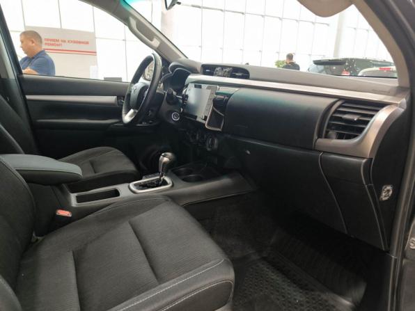 Toyota Hilux VIII Рестайлинг 2 с пробегом 2021 года, цена 4 500 000 рублей, 82195 км, пикап, Автокод Объявления