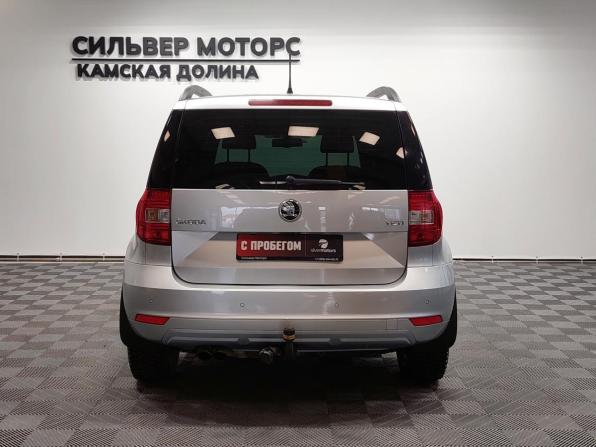 Skoda Yeti I Рестайлинг с пробегом 2015 года, цена 1 330 000 рублей, 196000 км, внедорожник, Автокод Объявления