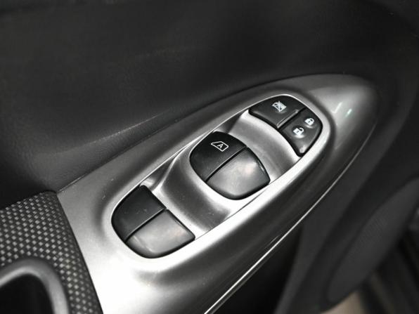 Nissan Juke I с пробегом 2012 года, цена 1 180 000 рублей, 107819 км, внедорожник, Автокод Объявления