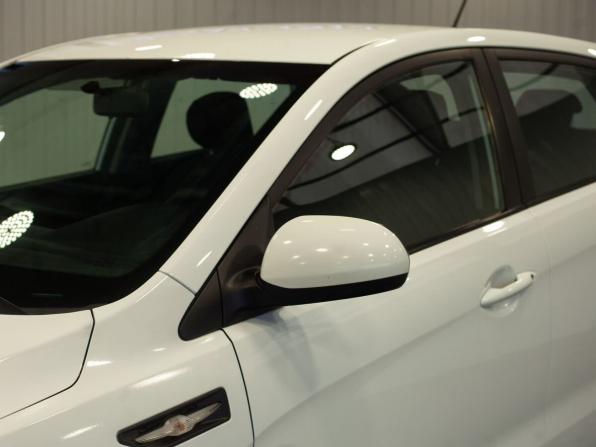 Kia Rio III Рестайлинг с пробегом 2015 года, цена 1 090 000 рублей, 157606 км, хэтчбек, Автокод Объявления
