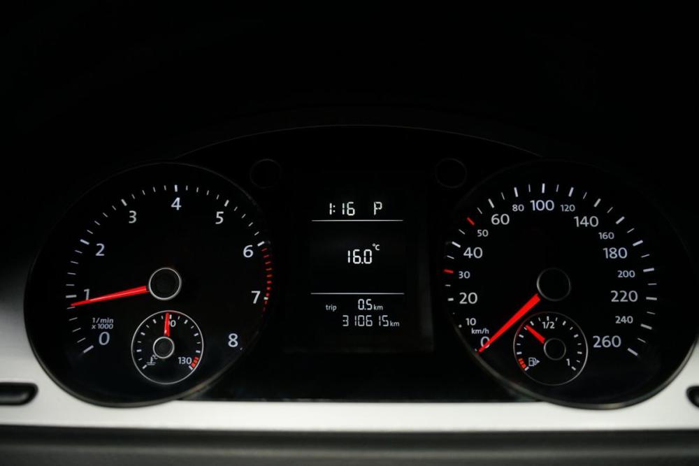 Volkswagen Passat B6 Крым  - изображение 13