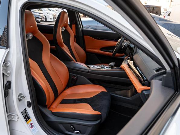 Changan UNI-V I с пробегом 2024 года, цена 2 850 000 рублей, 40761 км, лифтбек, Автокод Объявления