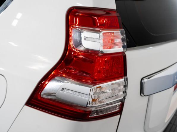 Toyota Land Cruiser Prado 150 Series Рестайлинг 1 с пробегом 2013 года, цена 3 652 000 рублей, 251800 км, внедорожник, Автокод Объявления