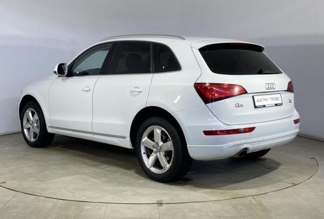 Audi Q5 I (8R) Рестайлинг с пробегом 2012 года, цена 1 800 000 рублей, 251269 км, внедорожник, Автокод Объявления