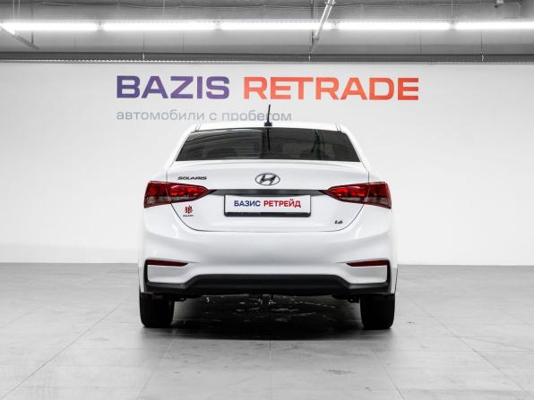 Hyundai Solaris II с пробегом 2018 года, цена 850 000 рублей, 204677 км, седан, Автокод Объявления