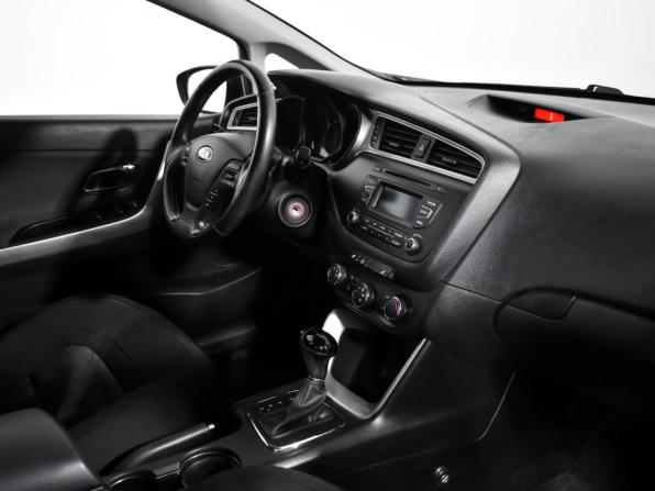 Kia Ceed II Рестайлинг с пробегом 2016 года, цена 999 000 рублей, 223442 км, хэтчбек, Автокод Объявления