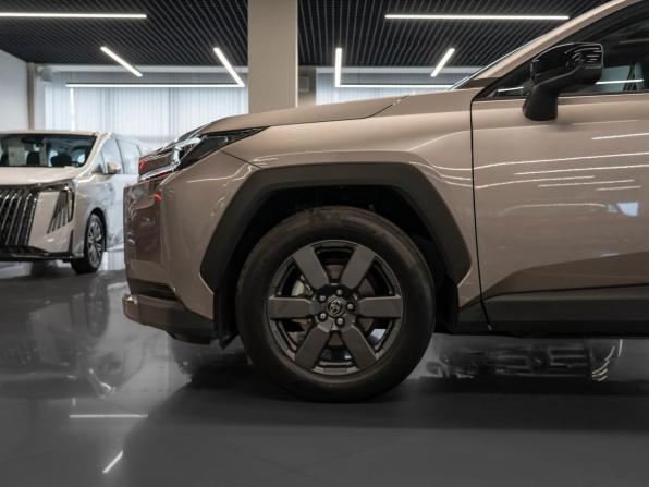 Toyota RAV4 VI (XA60) с пробегом 2026 года, цена 4 390 000 рублей, 34 км, внедорожник, Автокод Объявления