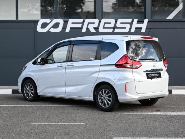 Honda Freed II Рестайлинг с пробегом 2019 года, цена 1 799 000 рублей, 71456 км, компактвэн, Автокод Объявления