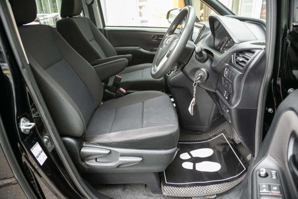 Toyota Noah III (R80) Рестайлинг Иркутск  - изображение 12