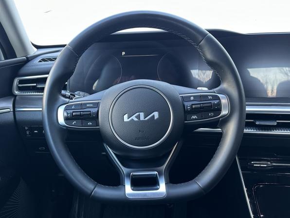 Kia K5 III с пробегом 2022 года, цена 2 800 000 рублей, 41112 км, седан, Автокод Объявления