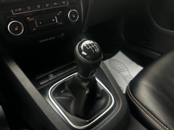 Volkswagen Jetta VI с пробегом 2012 года, цена 590 000 рублей, 291544 км, седан, Автокод Объявления