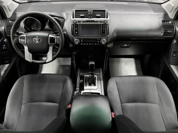 Toyota Land Cruiser Prado 150 Series Рестайлинг 1 с пробегом 2016 года, цена 3 615 000 рублей, 196164 км, внедорожник, Автокод Объявления