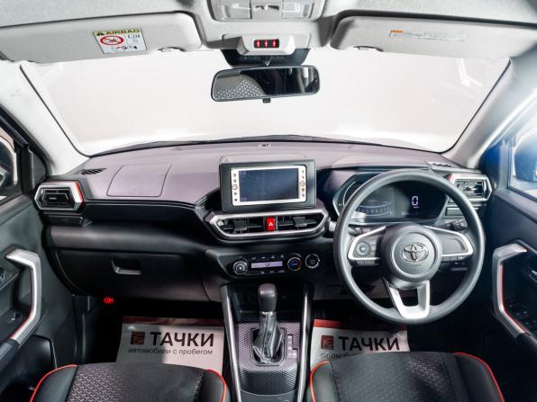 Toyota Raize I с пробегом 2020 года, цена 1 685 000 рублей, 28200 км, внедорожник, Автокод Объявления