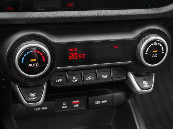 Kia Rio IV с пробегом 2017 года, цена 995 000 рублей, 188843 км, седан, Автокод Объявления