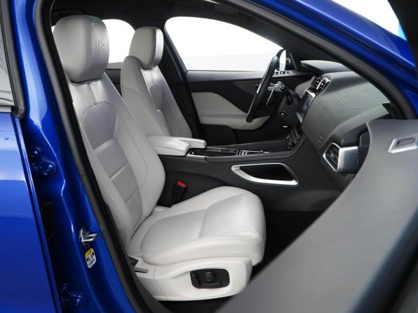 Jaguar F-Pace I с пробегом 2016 года, цена 3 359 077 рублей, 125471 км, внедорожник, Автокод Объявления