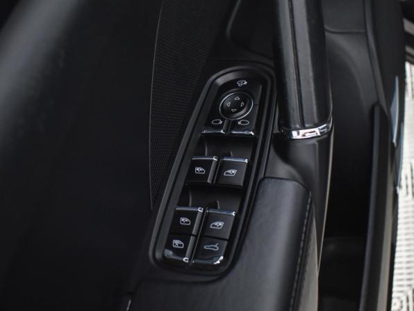 Porsche Cayenne II Рестайлинг (958) с пробегом 2015 года, цена 3 240 000 рублей, 211785 км, внедорожник, Автокод Объявления