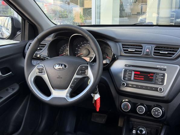 Kia Rio III Рестайлинг с пробегом 2015 года, цена 1 070 000 рублей, 100523 км, седан, Автокод Объявления