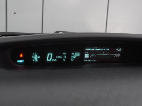 Toyota Prius III (XW30) с пробегом 2009 года, цена 1 010 000 рублей, 242544 км, лифтбек, Автокод Объявления